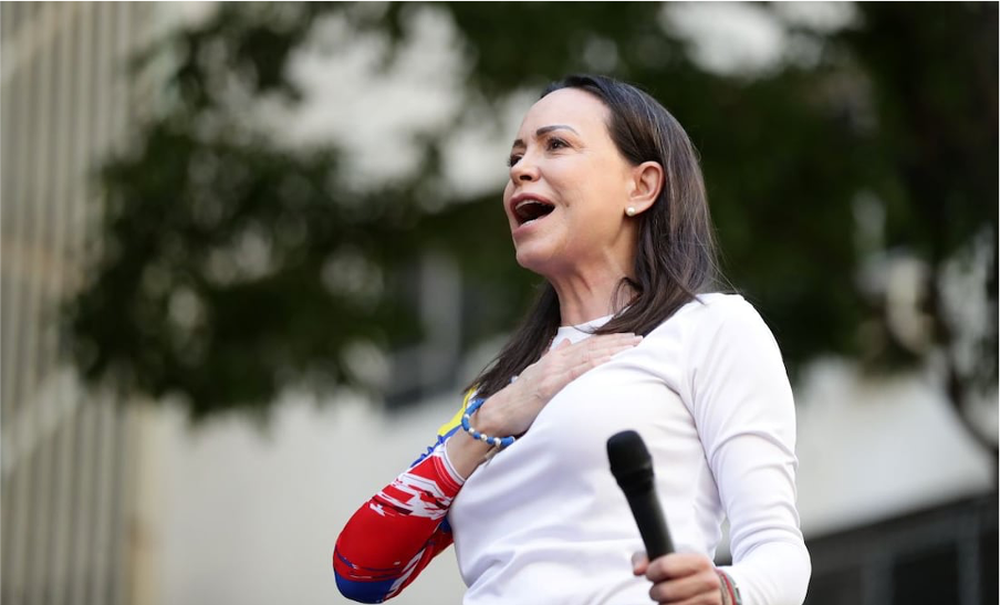 Sheinbaum rechaza toda injerencia extranjera en Venezuela y llama a defender la autodeterminación de los pueblos.