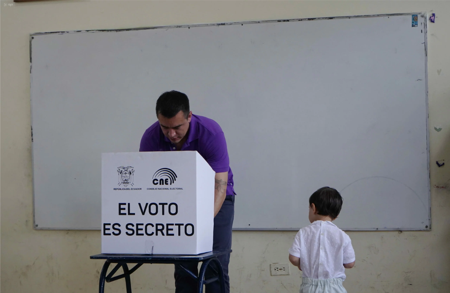 La mandataria federal explicó que realizar la revocación de mandato el mismo año que las elecciones intermedias permitiría ahorrar recursos públicos. 