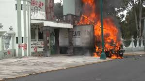 Sheinbaum condena actos violentos en protesta por Ayotzinapa: “No caeremos en provocaciones”