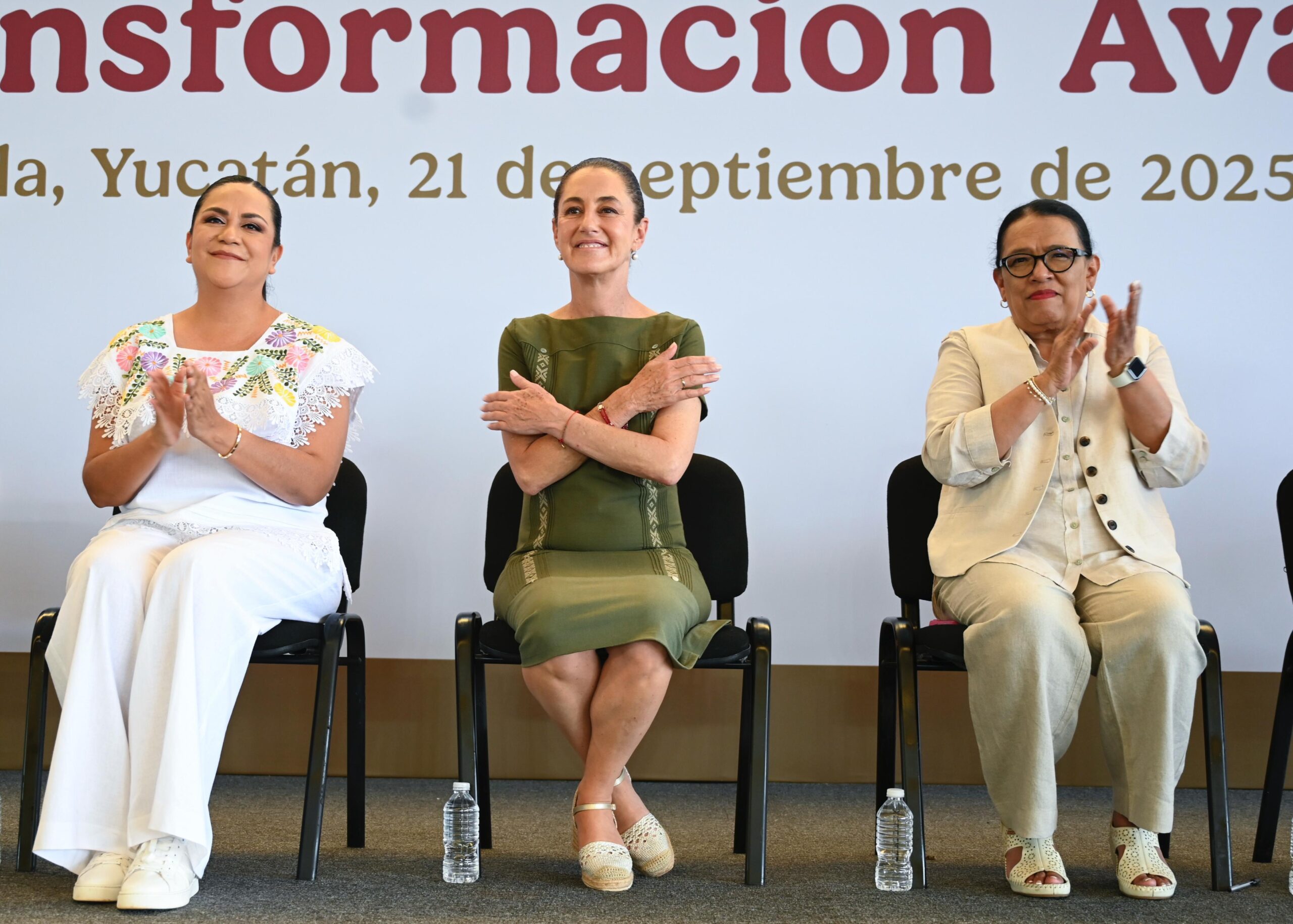 La declaración se dio durante su visita a la Feria Yucatán Xmatkuil, donde Sheinbaum fue recibida por miles de ciudadanos y autoridades locales.