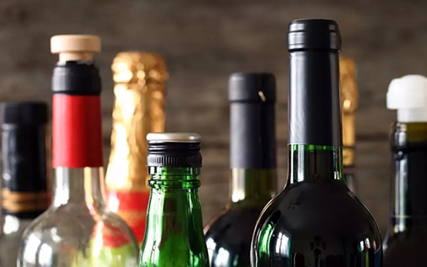 Luis Alonso Robledo, vocero de la Red de Acción Sobre Alcohol (RASA), expresó que la decisión legislativa representa un retroceso en materia de salud pública.