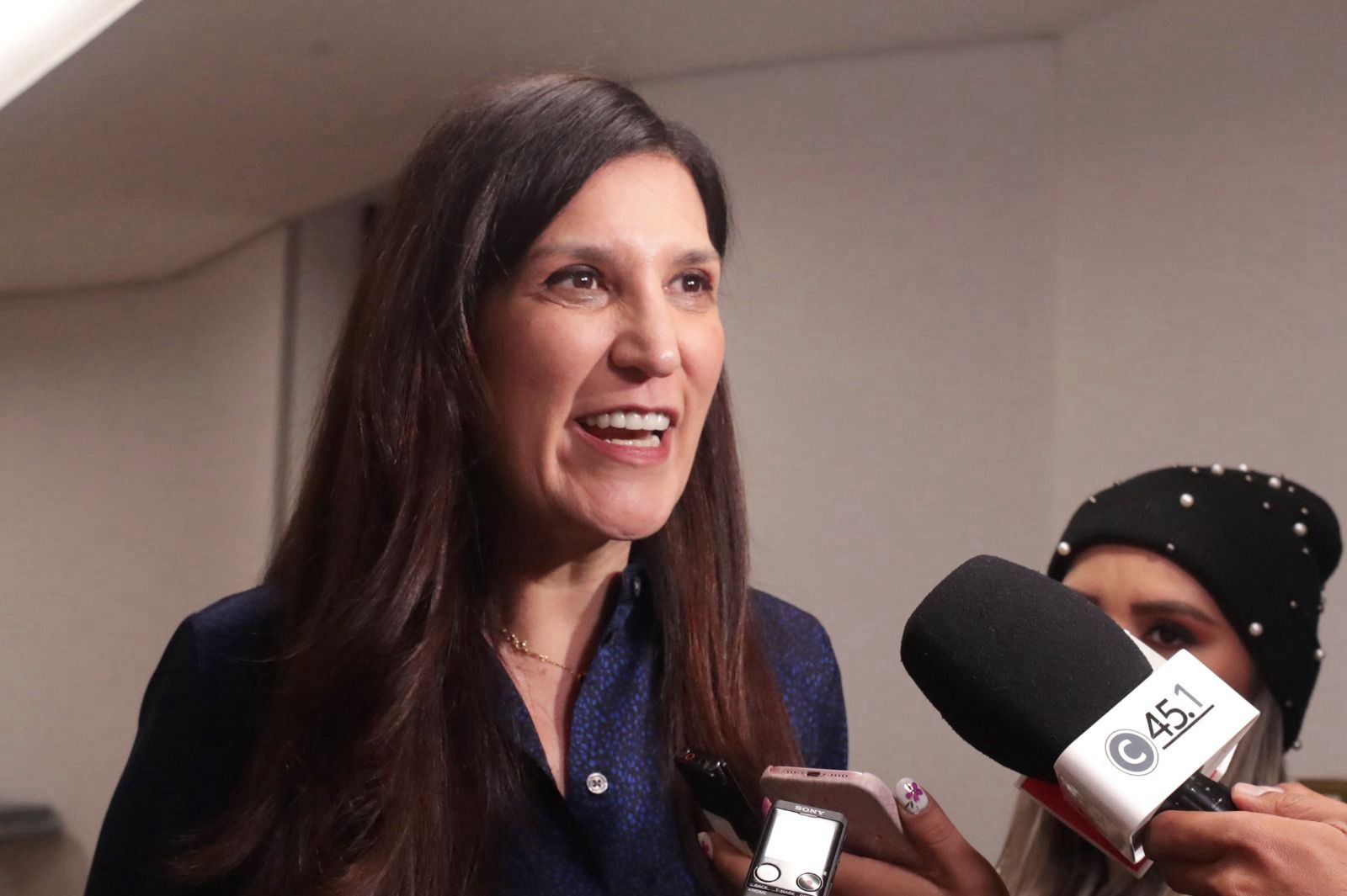 En entrevista con reporteros en San Lázaro, la diputada explicó que se están construyendo consensos para avanzar en la discusión de los temas económicos del país.