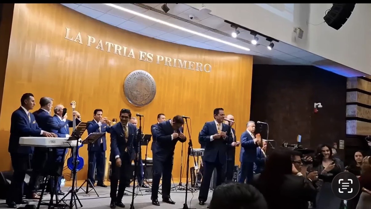 La Ley Aduanera se aprobó con 343 votos a favor y 123 en contra, mientras los diputados bailaban.