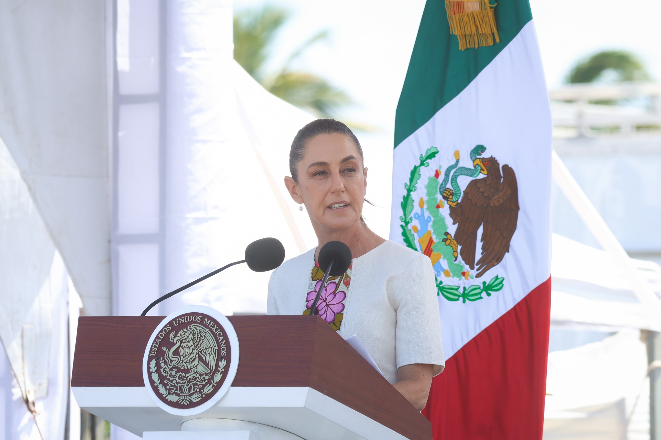 La mandataria subrayó que la prioridad de su gobierno es proteger a las familias damnificadas y brindar acompañamiento a quienes han perdido a un ser querido.