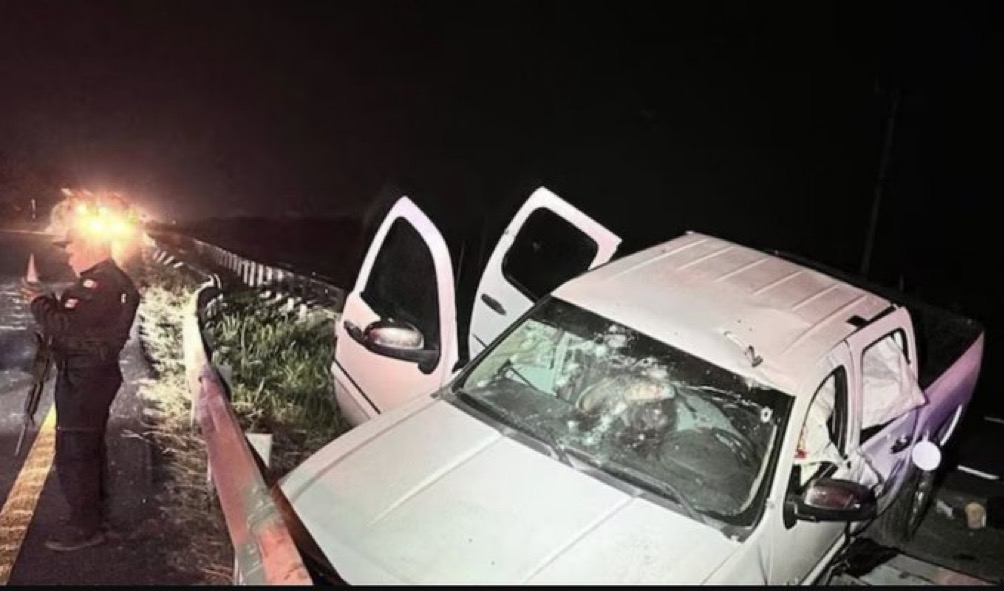 Durante su conferencia matutina, la mandataria informó que la Defensa Nacional tomó de inmediato cartas en el asunto, con la apertura de denuncias internas y civiles, y con instrucciones precisas de mantener contacto cercano con las familias de las víctimas.