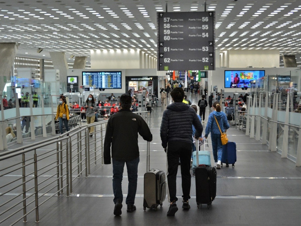 El ingreso de divisas por el gasto de visitantes internacionales ascendió a 2 mil 252.6 millones de dólares.