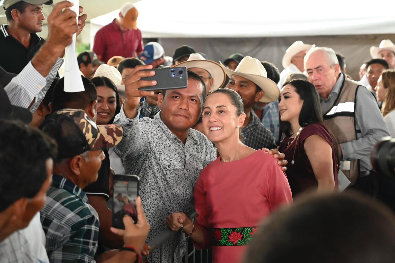 La presidenta de México, Claudia Sheinbaum Pardo, encabezará este sábado 15 de noviembre una gira de trabajo por los estados de Campeche y Tabasco.