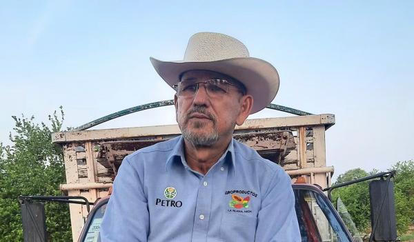 La violencia vuelve a sacudir a la familia del exlíder de autodefensas; presuntos miembros de “Los Viagras” estarían implicados en el ataque.