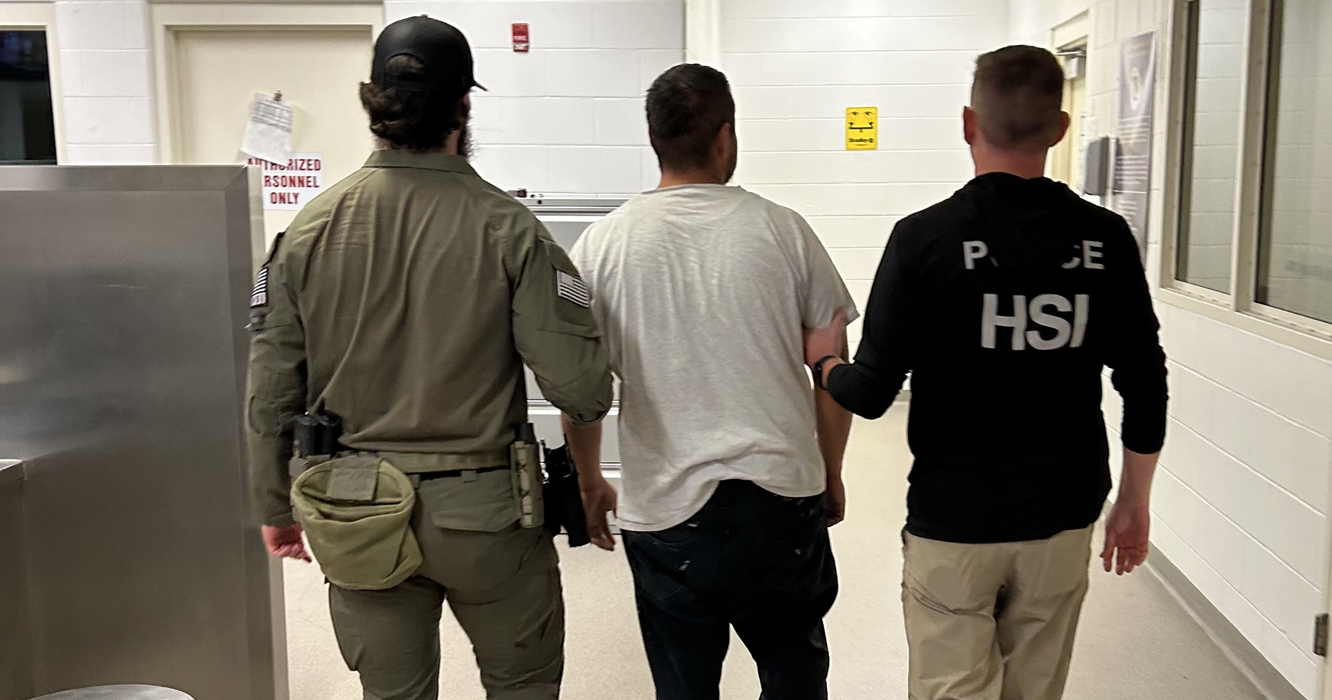 Diputadas y diputados avalaron exhortos para fortalecer la atención a migrantes mexicanos ante redadas y detenciones en Estados Unidos.