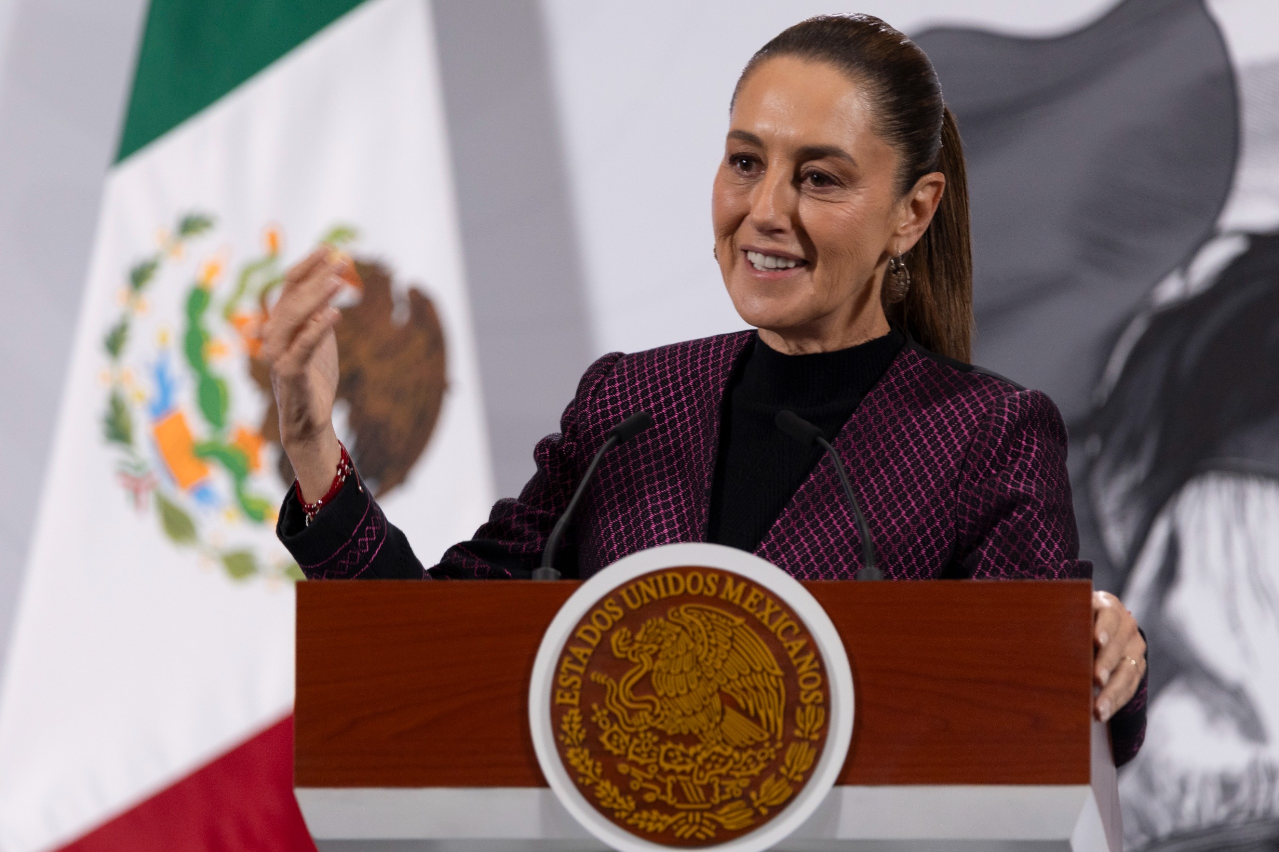 El ataque se produjo al término de la inauguración del tradicional Festival de Velas, cuando sujetos armados dispararon contra el edil.