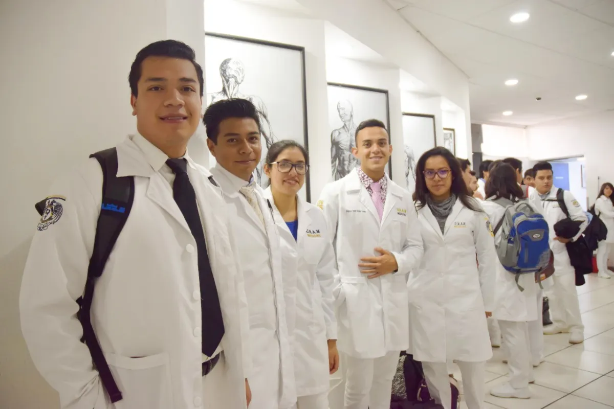 Buscan proteger su salud física y mental y frenar abusos en hospitales.