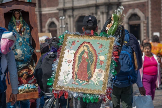 Más de 13 millones de fieles colman el Tepeyac entre rezos, danzas y llamados de esperanza.