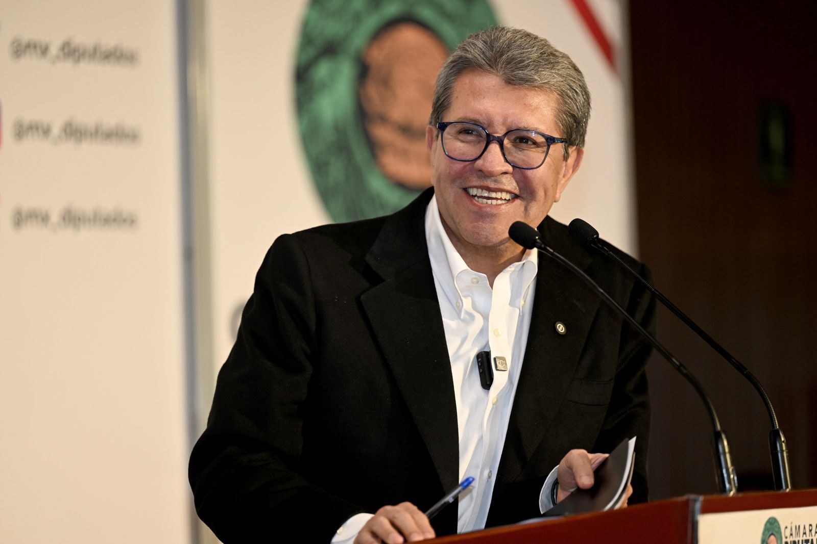 Monreal anuncia dictámenes en salud, aranceles y economía circular; descarta sanciones penales a consumidores de vapeadores.