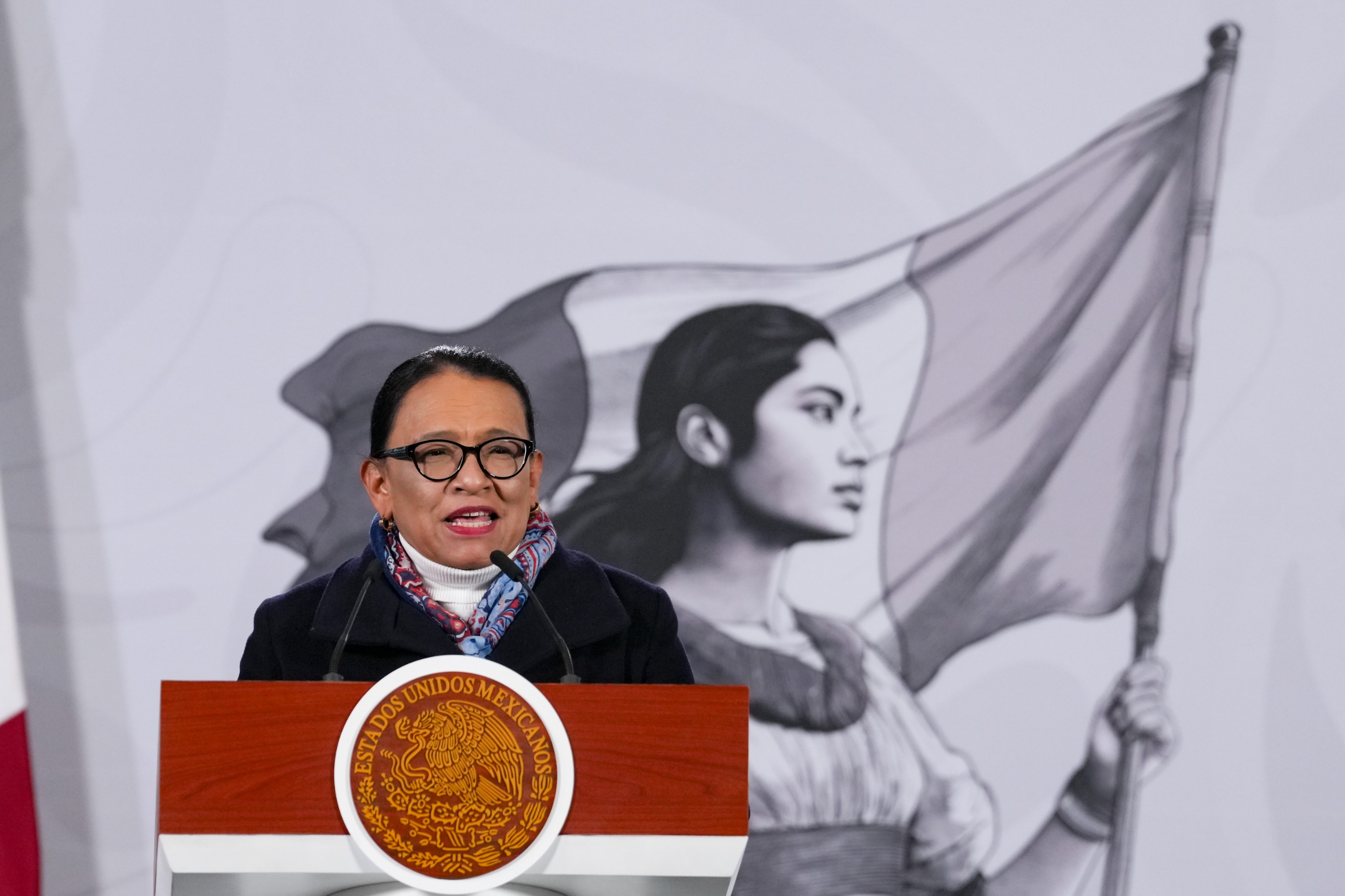 Rosa Icela Rodríguez afirmó que el gobierno federal mantendrá mesas de trabajo con transportistas y productores agrícolas.