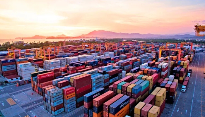 Avalan reforma que modifica 1,463 fracciones de la Ley de Importación y Exportación; buscan frenar competencia desleal y dar certidumbre productiva.