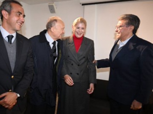 El exfiscal general expuso ante legisladores su propuesta diplomática y respondió cuestionamientos; dictamen de ratificación se prevé en la próxima sesión del pleno.