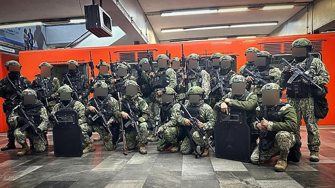Fuerzas Especiales del Ejército Mexicano llevaron a cabo una simulación de respuesta a amenazas dentro de instalaciones estratégicas del Metro sin afectar el servicio, como parte de los protocolos de seguridad de cara a la Copa Mundial de la FIFA.