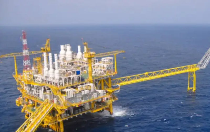 En 2025, México exportó a Cuba cerca de 12 284 barriles diarios de crudo, aproximadamente el 44 % de las importaciones de la isla, desplazando a Venezuela y generando tensiones con Estados Unidos, reporta FT.