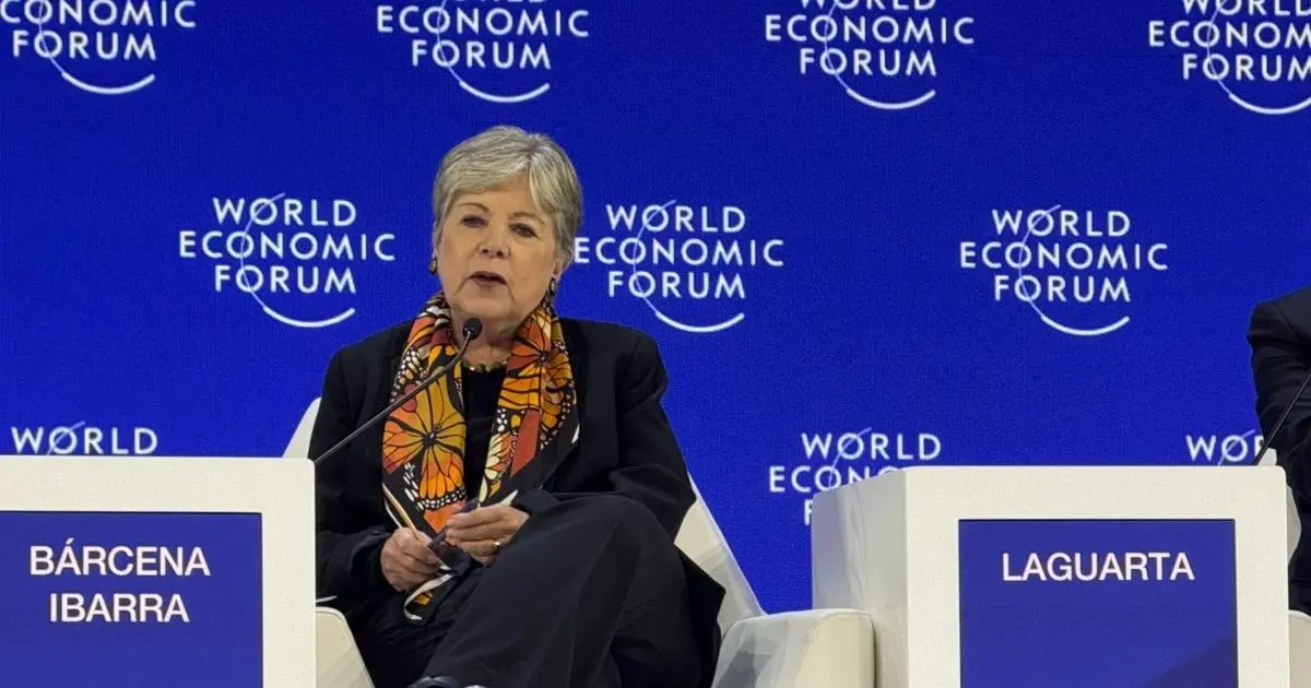 Alicia Bárcena y Altagracia Gómez expusieron en el Foro Económico Mundial la estrategia del Gobierno de México para impulsar crecimiento con justicia social y protección ambiental.