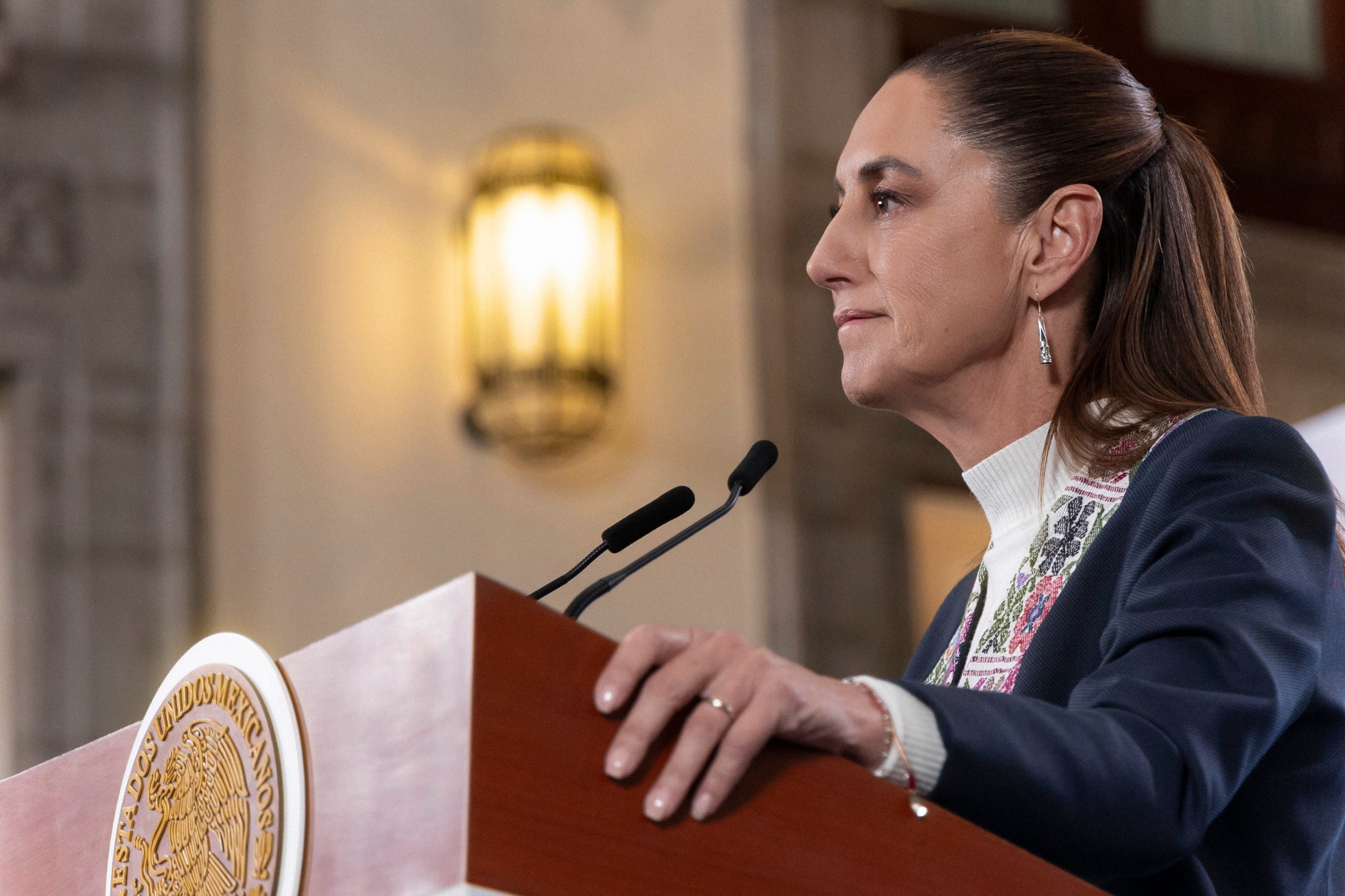 La Presidencia informó que la conferencia “Las mañaneras del pueblo” se realizará a las 07:30 horas en el Salón de Tesorería.