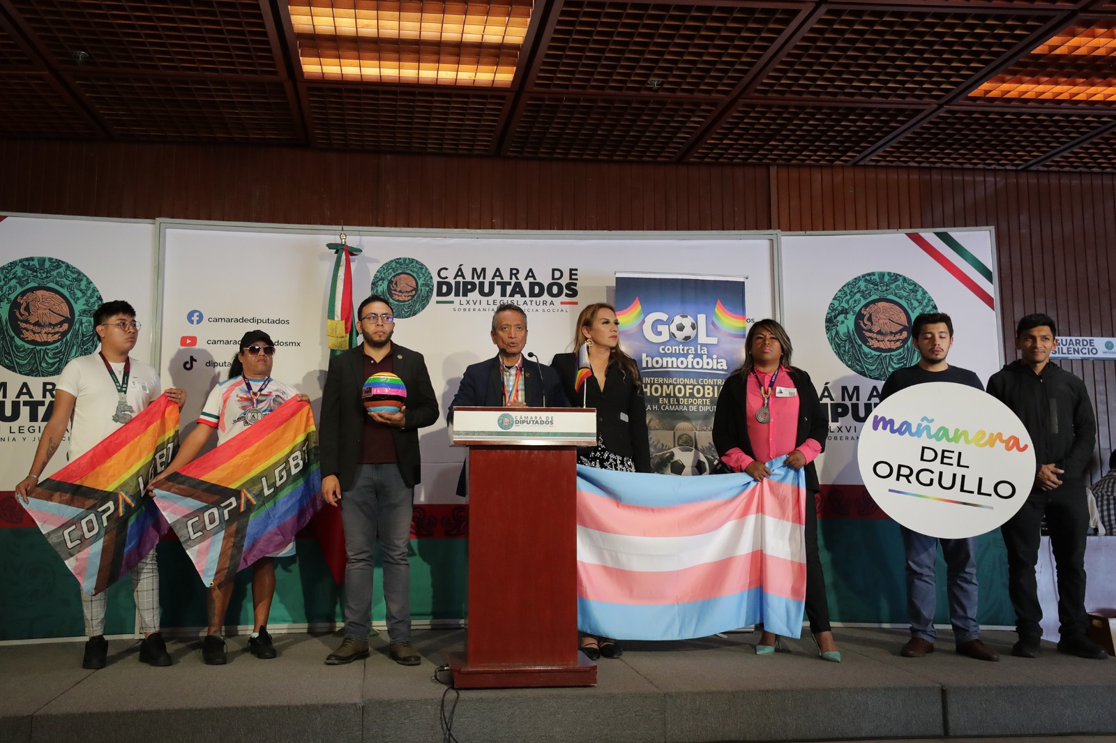 El diputado Jaime López Vela informó sobre avances para garantizar igualdad y no discriminación por identidad de género, así como la tipificación de la violencia por prejuicio. Presentó la séptima edición de la Copa LGBT, que se realizará del 15 al 17 de mayo en Azcapotzalco.