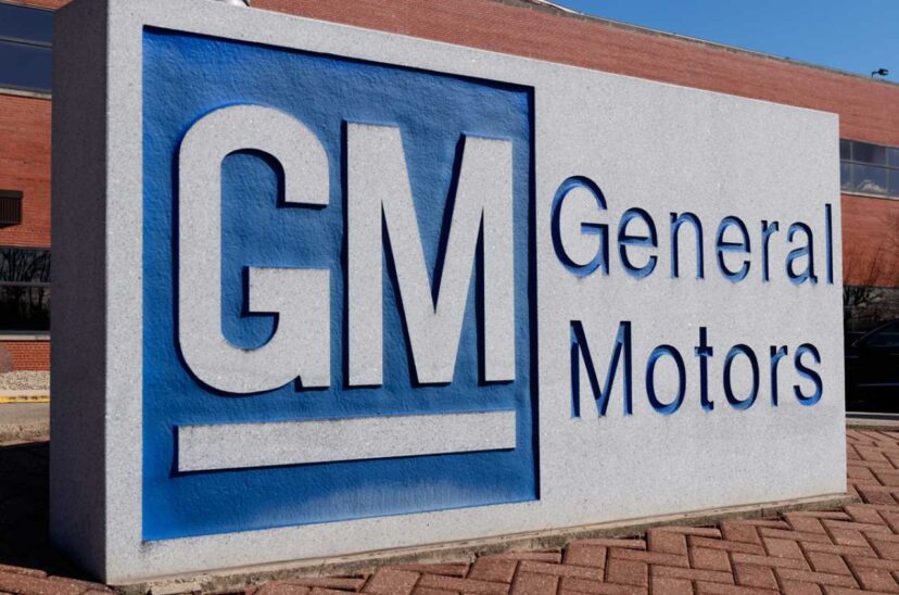 El máximo tribunal desechó la impugnación de Hacienda y devolvió el caso al Tribunal Federal de Justicia Administrativa para que determine si la automotriz puede deducir pérdidas en el cálculo de sus adeudos.