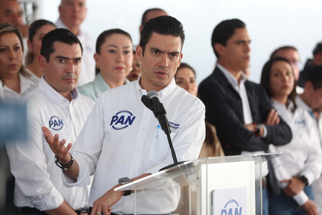 El presidente nacional del PAN, Jorge Romero Herrera, afirmó que la captura del alcalde morenista de Tequila, Jalisco, Diego Rivera Navarro, por presunta extorsión, evidencia corrupción estructural, impunidad y vínculos criminales en administraciones de Morena, pese a sus promesas de cambio