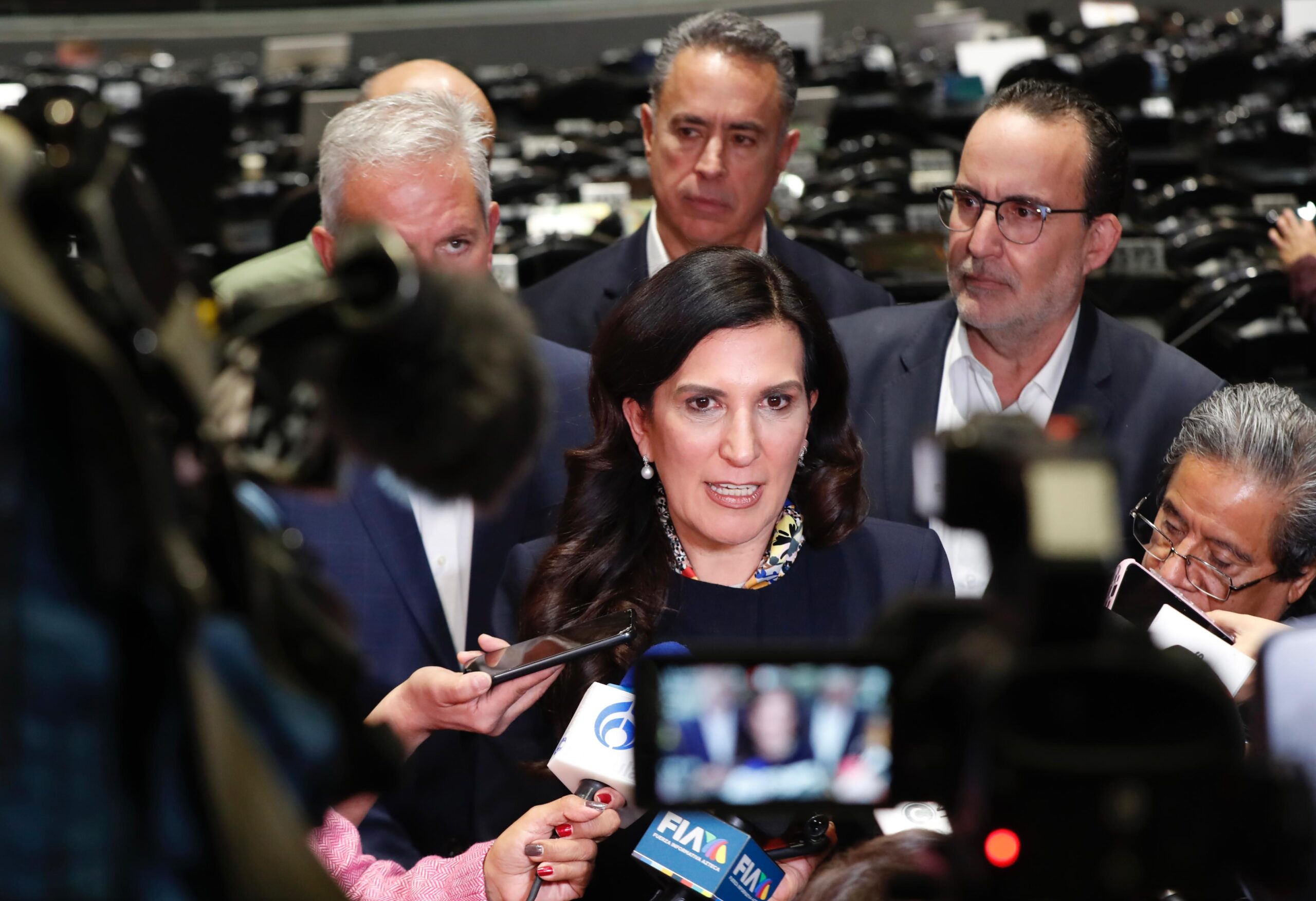 La presidenta de la Mesa Directiva de la Cámara de Diputados advirtió que negar la violencia es desconocer la realidad del país, llamó a unir esfuerzos más allá de ideologías y señaló que PT y PVEM tienen una responsabilidad histórica frente a una eventual reforma electoral.