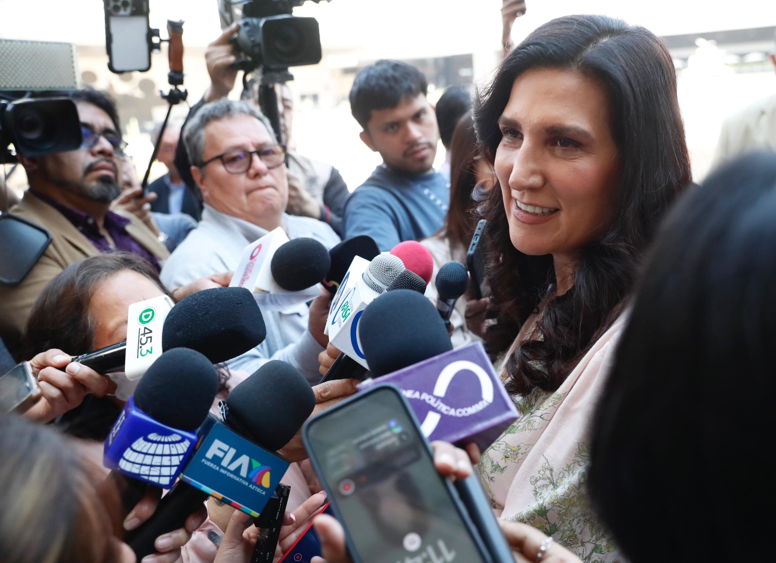 La presidenta de la Mesa Directiva advierte que modificar las reglas sin el aval de todos los partidos no le sirve al país y pide frenar la intromisión del crimen organizado y el uso político de programas sociales.