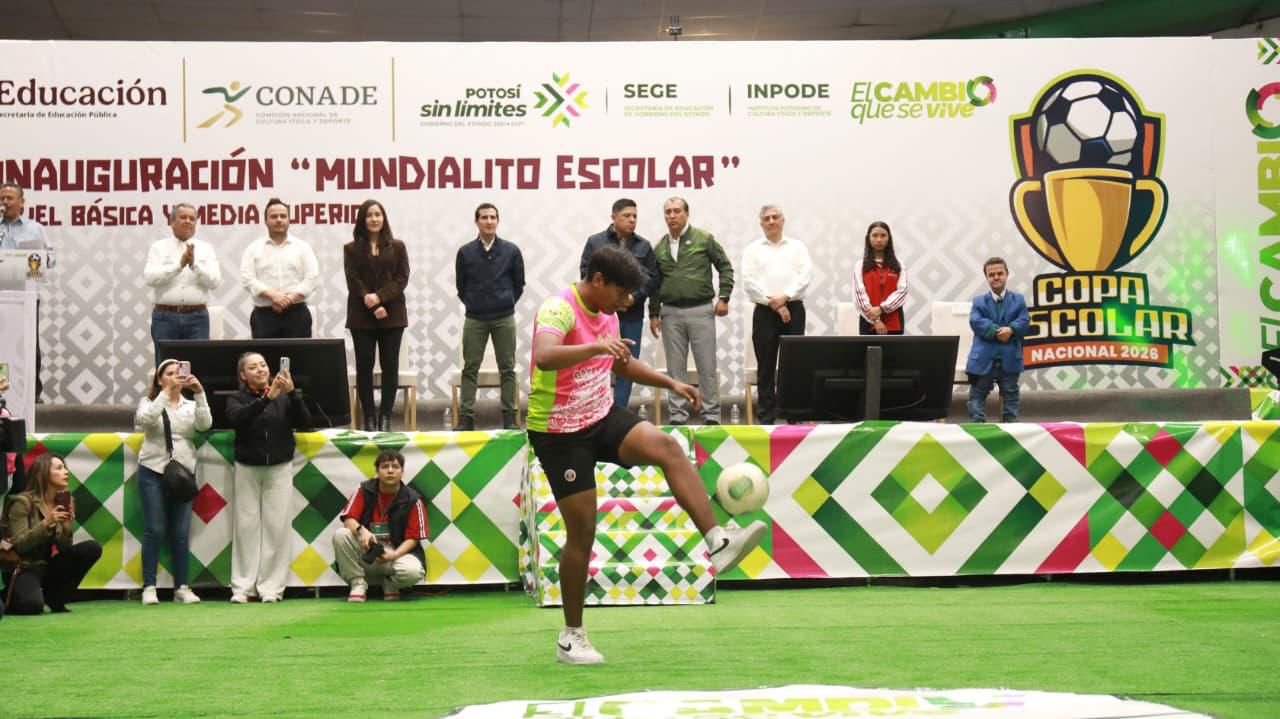Más de 90 mil estudiantes participarán en el torneo rumbo al Mundial 2026; además, se confirmaron cinco nuevas rutas de Volaris que fortalecerán la conectividad y el desarrollo económico del estado.