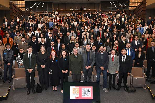 El diputado Ricardo Monreal Ávila afirmó que las y los jóvenes deben ser los más preparados para enfrentar desafíos como el agua, el medio ambiente y gobiernos extranjeros hostiles, al clausurar el seminario “Jóvenes Legislando 2026”.