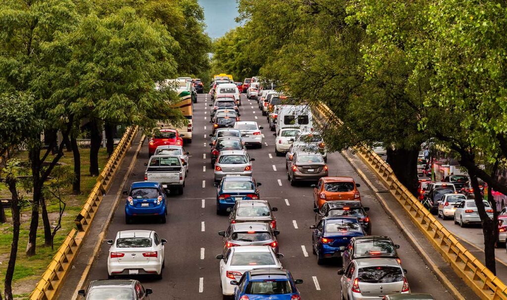 Este sábado continúa el programa “Hoy No Circula” en la Ciudad de México y el Estado de México con sus reglas habituales para el cuarto sábado del mes