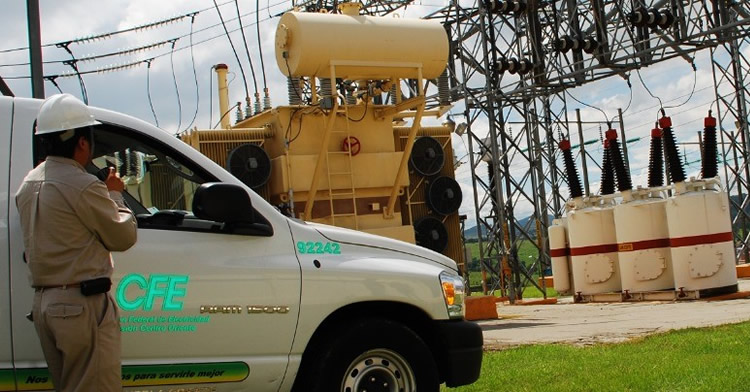 El programa incluye 138 líneas de transmisión y 249 subestaciones en 49 paquetes de licitación, con financiamiento mediante Fibra E y obra pública, para atender la creciente demanda energética en México.