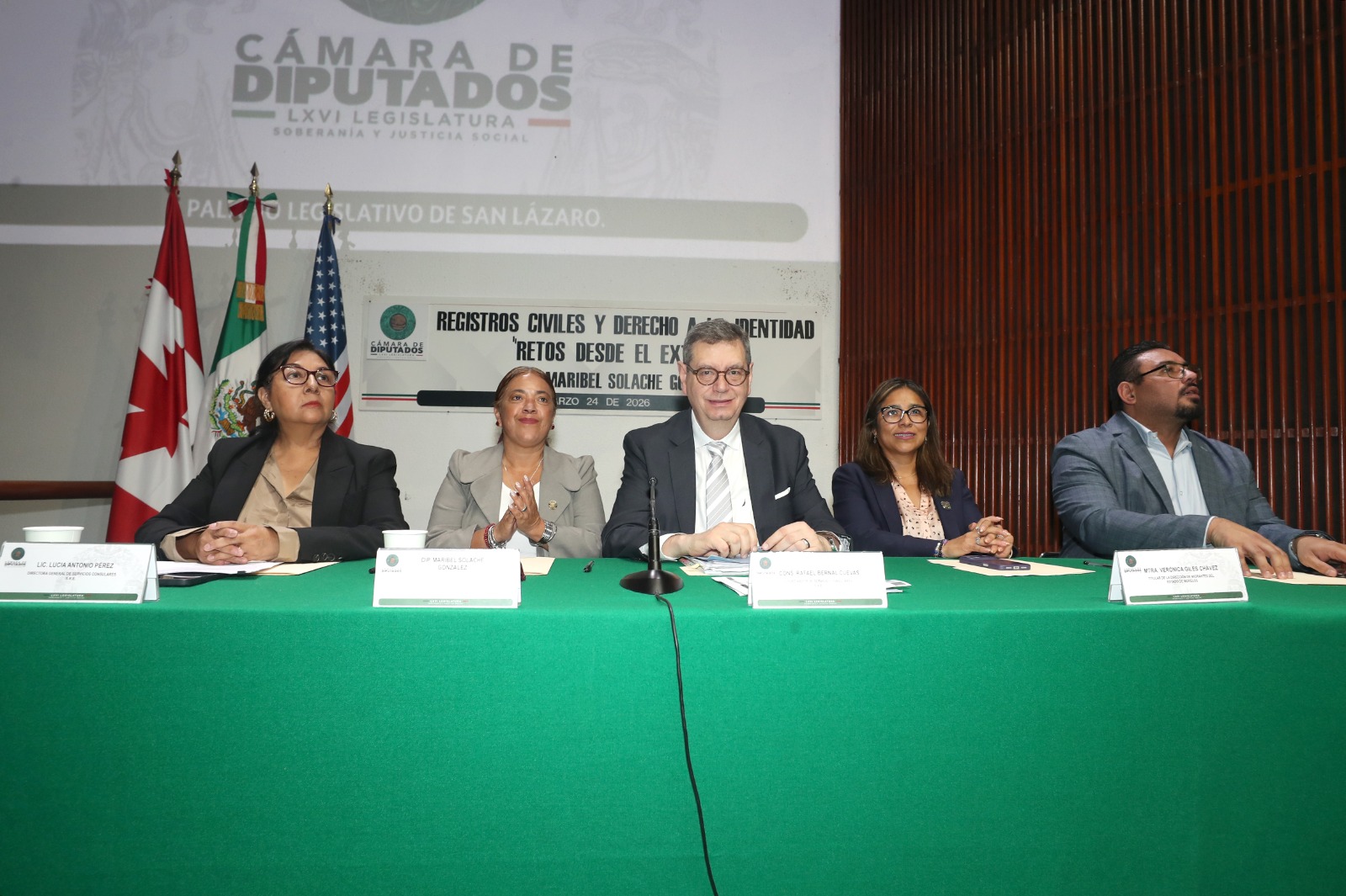 En foro encabezado por diputada de Morena, advierten obstáculos en consulados y proponen ampliar facultades a cónsules y simplificar trámites.