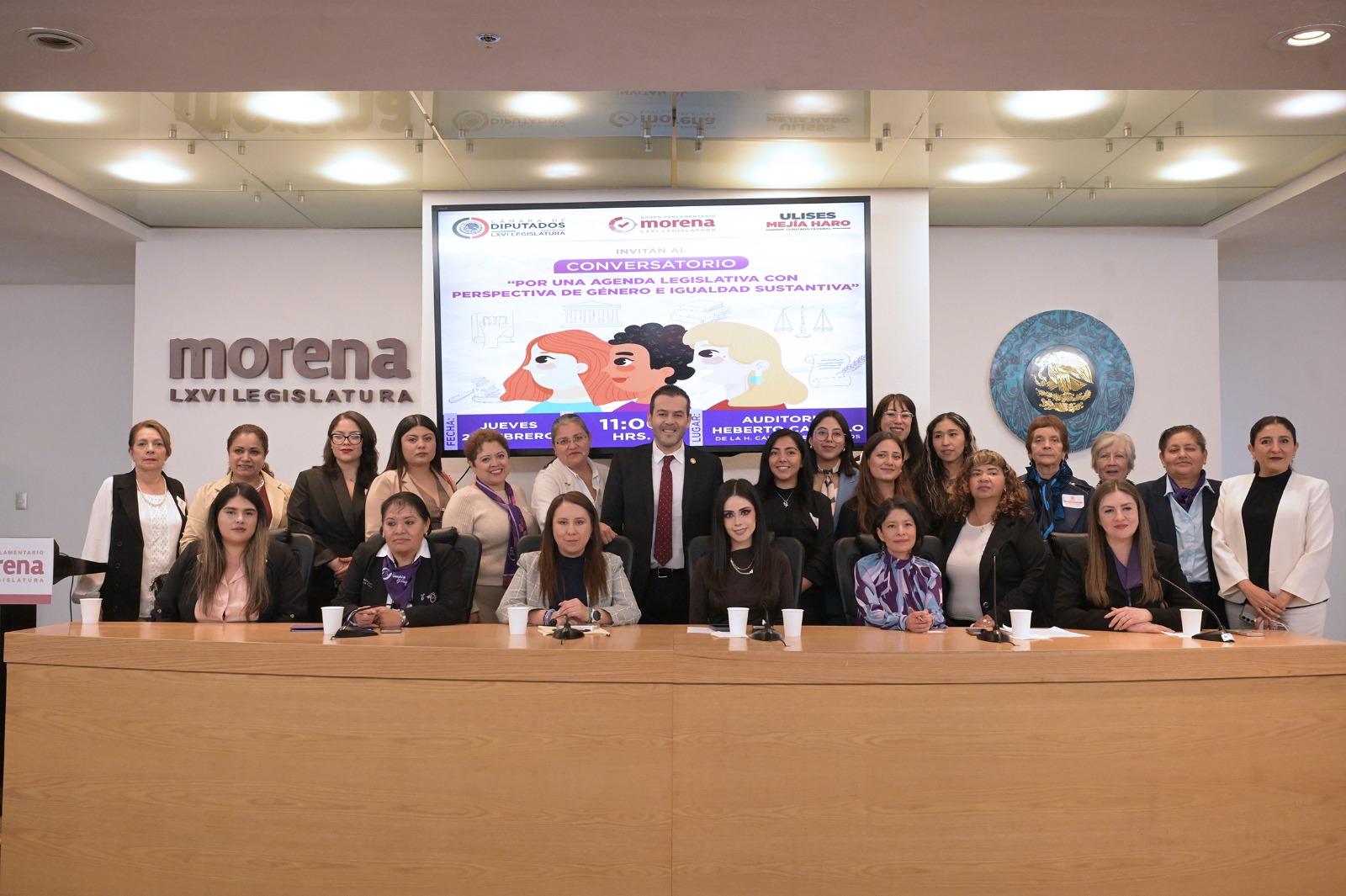 El diputado Ulises Mejía Haro abrió el diálogo con colectivas y especialistas para traducir propuestas en iniciativas; la consejera Carla Humphrey advierte riesgos de retrocesos en derechos político-electorales.