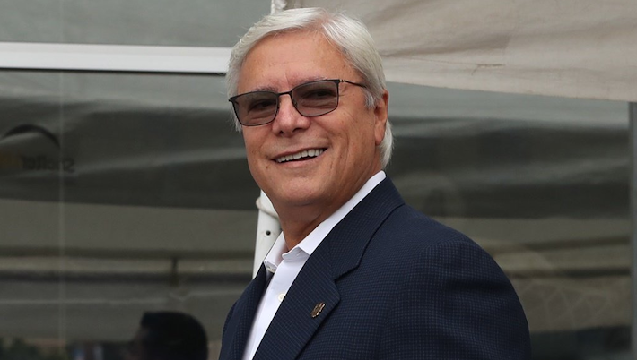 Un juez vinculó a proceso al exgobernador de Baja California por presunto desvío de recursos y abuso de funciones en un contrato millonario con la empresa Next Energy; tendrá seis meses de investigación complementaria.