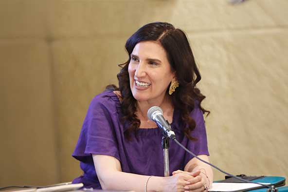 La presidenta de la Mesa Directiva de la Cámara de Diputados confía en que se trate de una omisión en el documento enviado por el Ejecutivo al Senado y no de un retroceso en derechos de las mujeres.