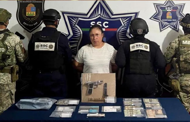 La mujer fue detenida en la supermanzana 237 de Benito Juárez con droga, un arma y una camioneta blindada; autoridades la vinculan con narcomenudeo y extorsiones en la zona norte de Quintana Roo.