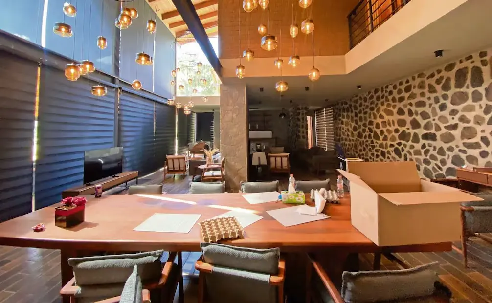 La Fiscalía General de la República señaló que personas ajenas ingresaron a cabañas donde presuntamente se ocultaba Rubén “N”, lo que pudo contaminar indicios.