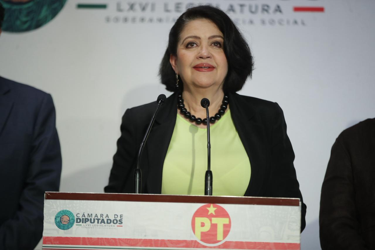 Señala que cambios en comisión debilitan protección a artistas; bancada anuncia reservas para modificar el dictamen