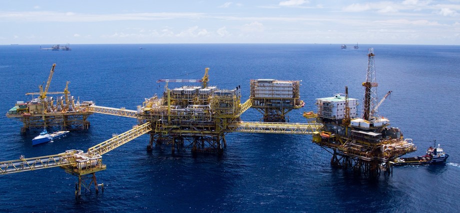 La presidenta tendrá actividades en Palacio Nacional y posteriormente viajará a Veracruz para conmemorar el 88 aniversario de la expropiación petrolera.