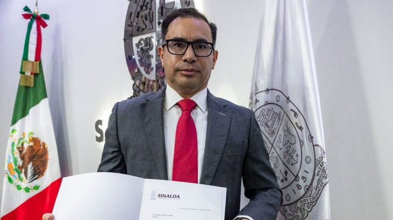 La salida de Óscar Rentería Schazarino abre paso a un nuevo relevo en la SSP estatal, en medio de cuestionamientos por la estrategia contra la violencia.