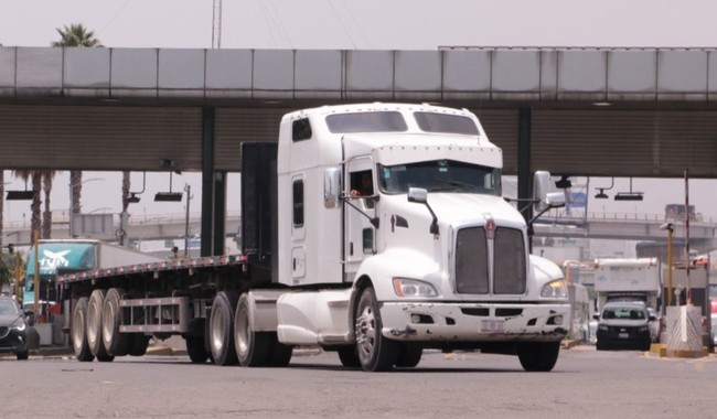 El programa federal apuesta por incentivos fiscales, crédito y nuevas normas para fortalecer la industria y mejorar la seguridad carretera.