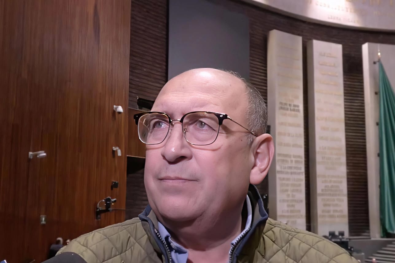 El coordinador del PRI en San Lázaro acusa que se busca hacer coincidir el ejercicio con elecciones intermedias, en contra de acuerdos previos y con fines políticos.