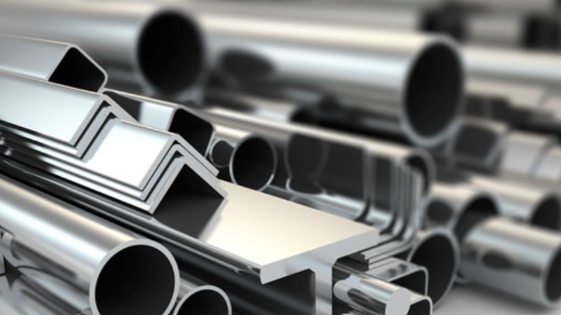 El Gobierno federal anunció que dará preferencia a productos hechos en México en adquisiciones oficiales. Industria acerera, vivienda y construcción respaldaron la medida y estimaron beneficios en empleo, inversión y competitividad.