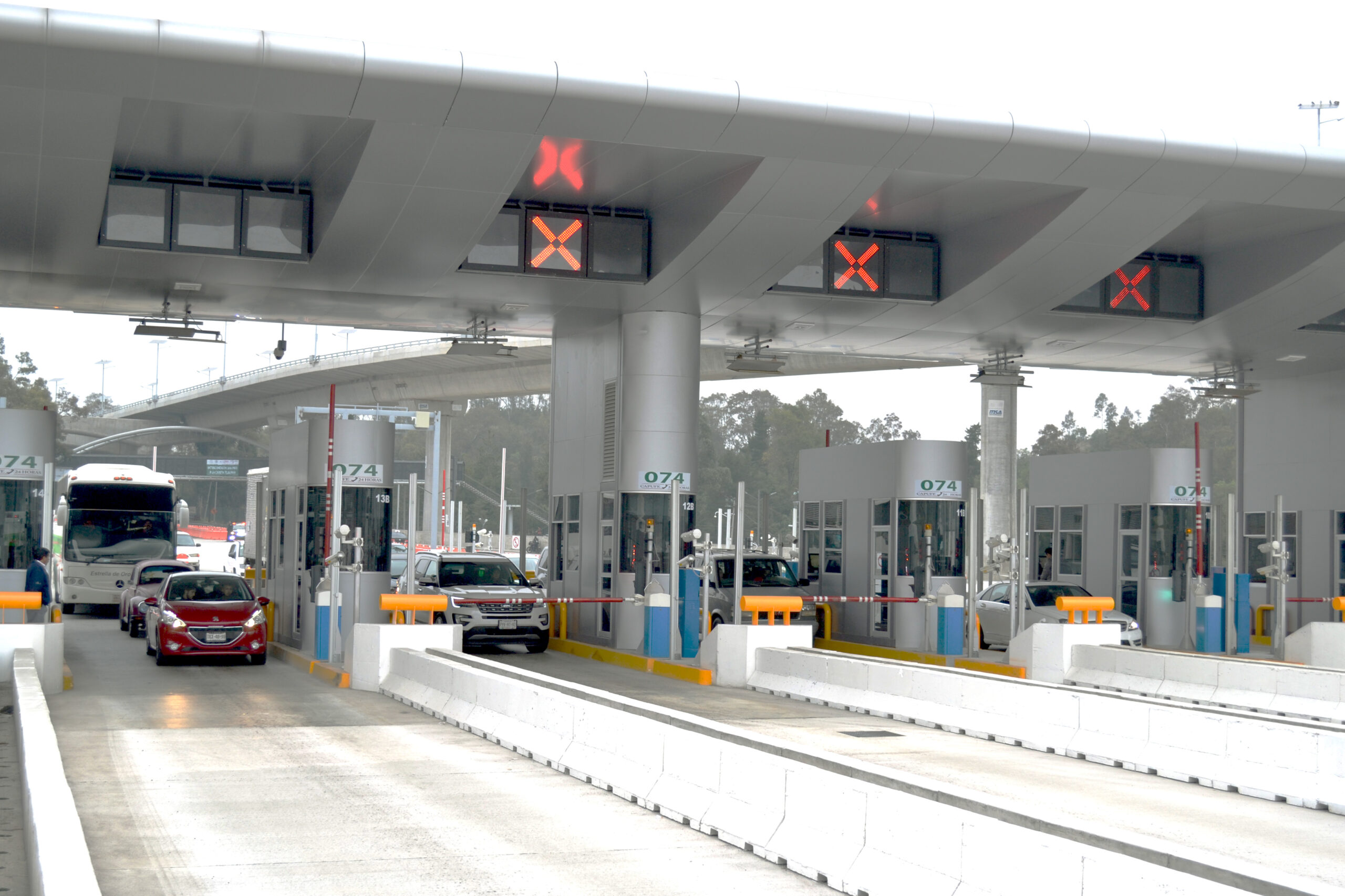 Los ajustes entraron en vigor este 13 de abril y alcanzan rutas clave como México-Puebla, México-Querétaro, México-Cuernavaca y México-Toluca.