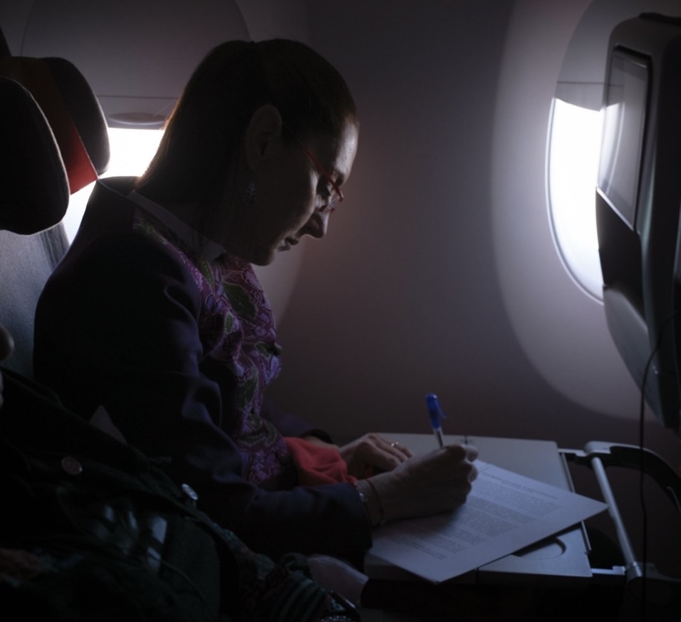 La presidenta mexicana participará en Barcelona en un foro internacional y sostendrá encuentros con mandatarios de España, Colombia, Brasil, Uruguay y Barbados.