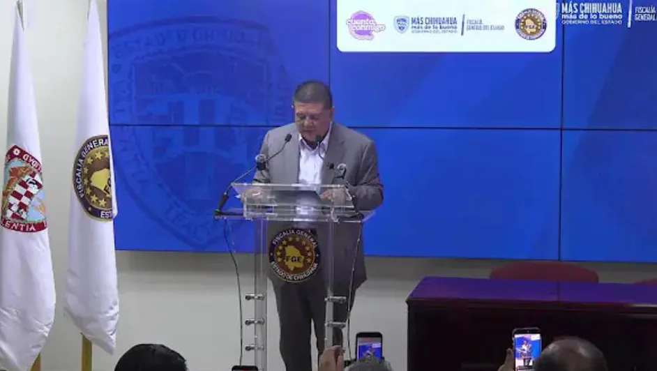 La salida ocurre en medio de la polémica por la participación de agentes estadounidenses en un despliegue de seguridad en la Sierra Tarahumara y por versiones contradictorias sobre los hechos.