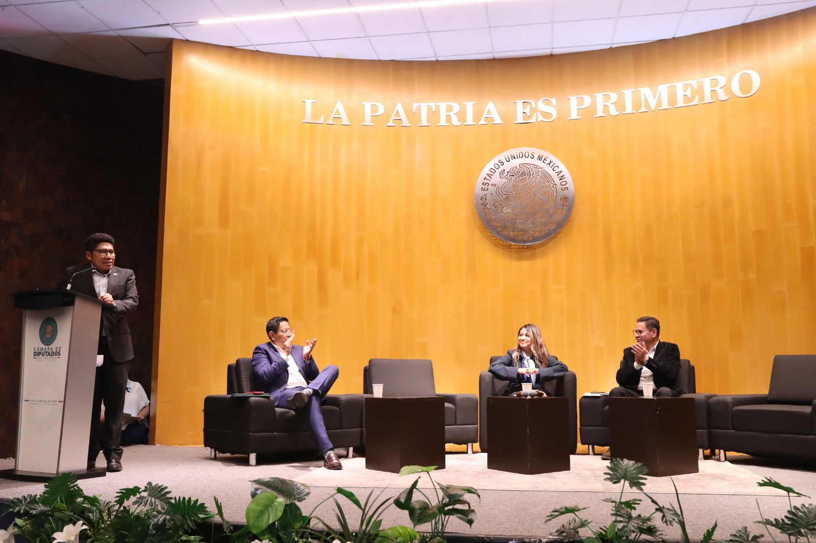 En el encuentro “Estado, justicia y reinserción social”, especialistas y académicos coincidieron en que la justicia debe enfocarse en la reintegración efectiva y no solo en el castigo.En el encuentro “Estado, justicia y reinserción social”, especialistas y académicos coincidieron en que la justicia debe enfocarse en la reintegración efectiva y no solo en el castigo.