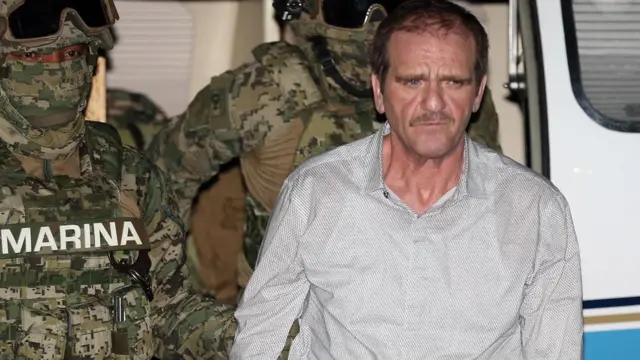 El cofundador del Cártel de Sinaloa promovió un amparo al denunciar omisión médica; asegura padecer fuertes dolores, hernias discales y falta de revisión por cáncer de piel.